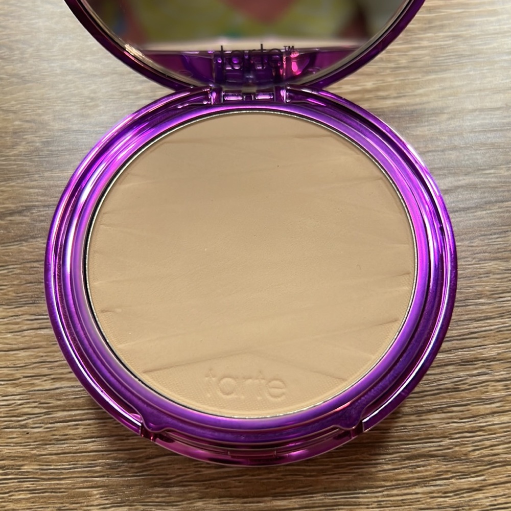 Tarte shape tape pressed powder 15N fair-light neutral